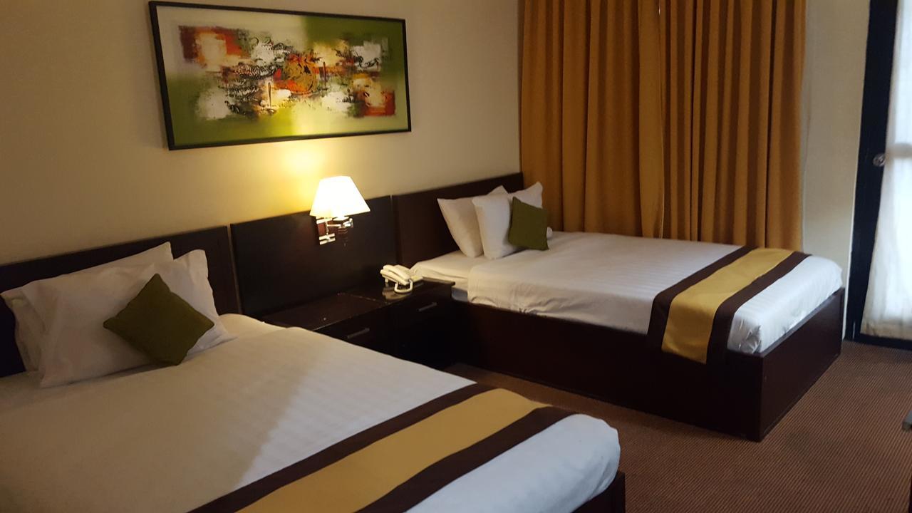 Grand Tembaga Hotel Timika Zewnętrze zdjęcie