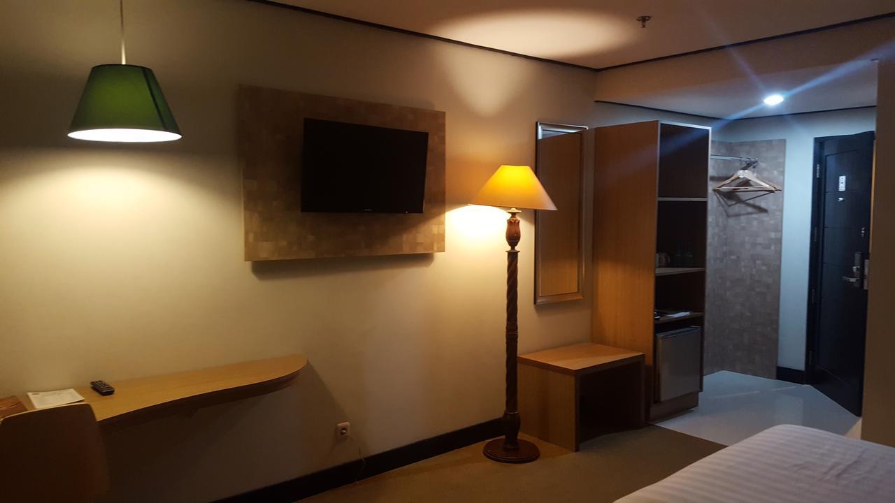 Grand Tembaga Hotel Timika Zewnętrze zdjęcie